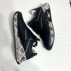 Reebok Black Sneakers Trainers Flashfilm with Patterned Sole details sz 8